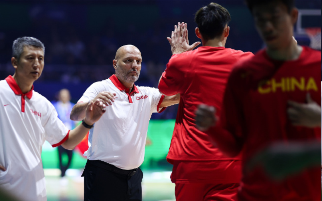开云体育网站-男篮将迎至暗时刻？郭士强没培养出年轻人，还面临无缘世界杯风险