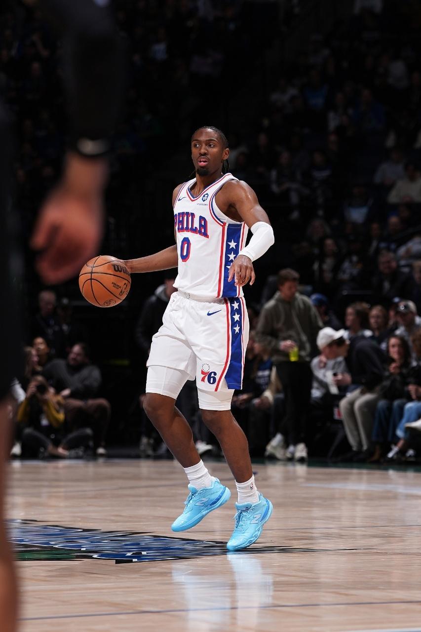 开云体育app官网-戈贝尔禁赛！马克西39+8助攻76人大胜森林狼 华子28+9